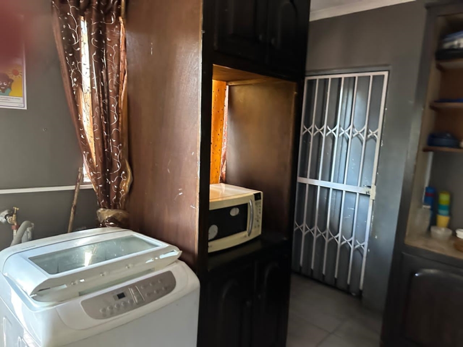 4 Bedroom Property for Sale in Oos Einde North West